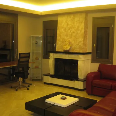 Captivating 3 Bedroom 360º Sea & Mountain Views - Near Kyparissia, Messinias Villa *