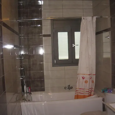 Captivating 3 Bedroom 360º Sea & Mountain Views - Near Kyparissia, Messinias Villa Glikorrizi
