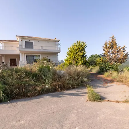 Captivating 3 Bedroom 360º Sea & Mountain Views - Near Kyparissia, Messinias ヴィラ *