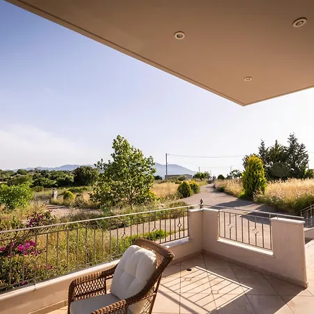 Captivating 3 Bedroom 360º Sea & Mountain Views - Near Kyparissia, Messinias * Glikorrizi