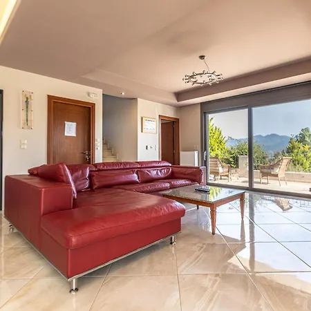Captivating 3 Bedroom 360º Sea & Mountain Views - Near Kyparissia, Messinias Glikorrizi