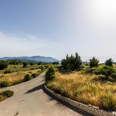 Captivating 3 Bedroom 360º Sea & Mountain Views - Near Kyparissia, Messinias * Glikorrizi