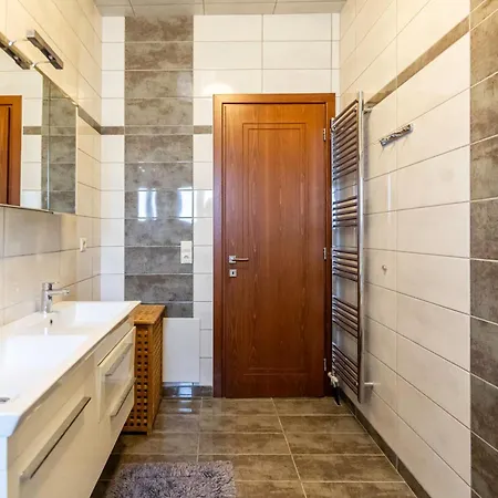 Captivating 3 Bedroom 360º Sea & Mountain Views - Near Kyparissia, Messinias *