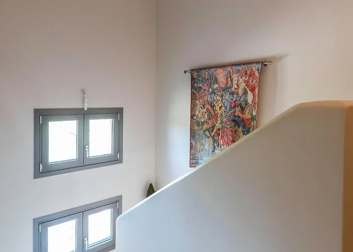 Captivating 3 Bedroom 360º Sea & Mountain Views - Near Kyparissia, Messinias *